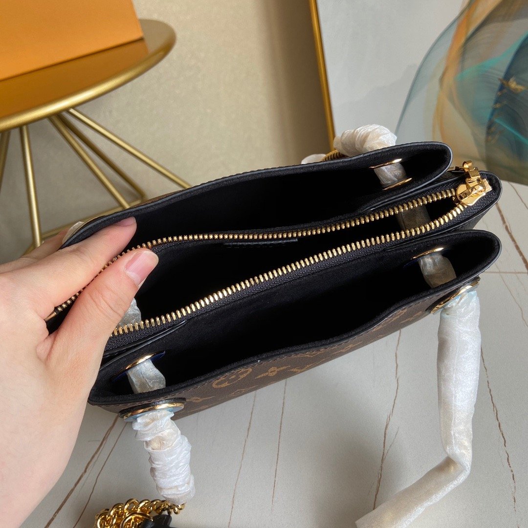 EN - New Arrival Bags LUV 141