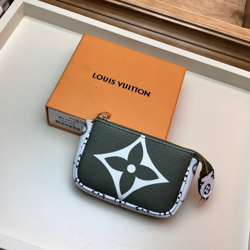 LOV2 Bags - Luxurious Bags  2030