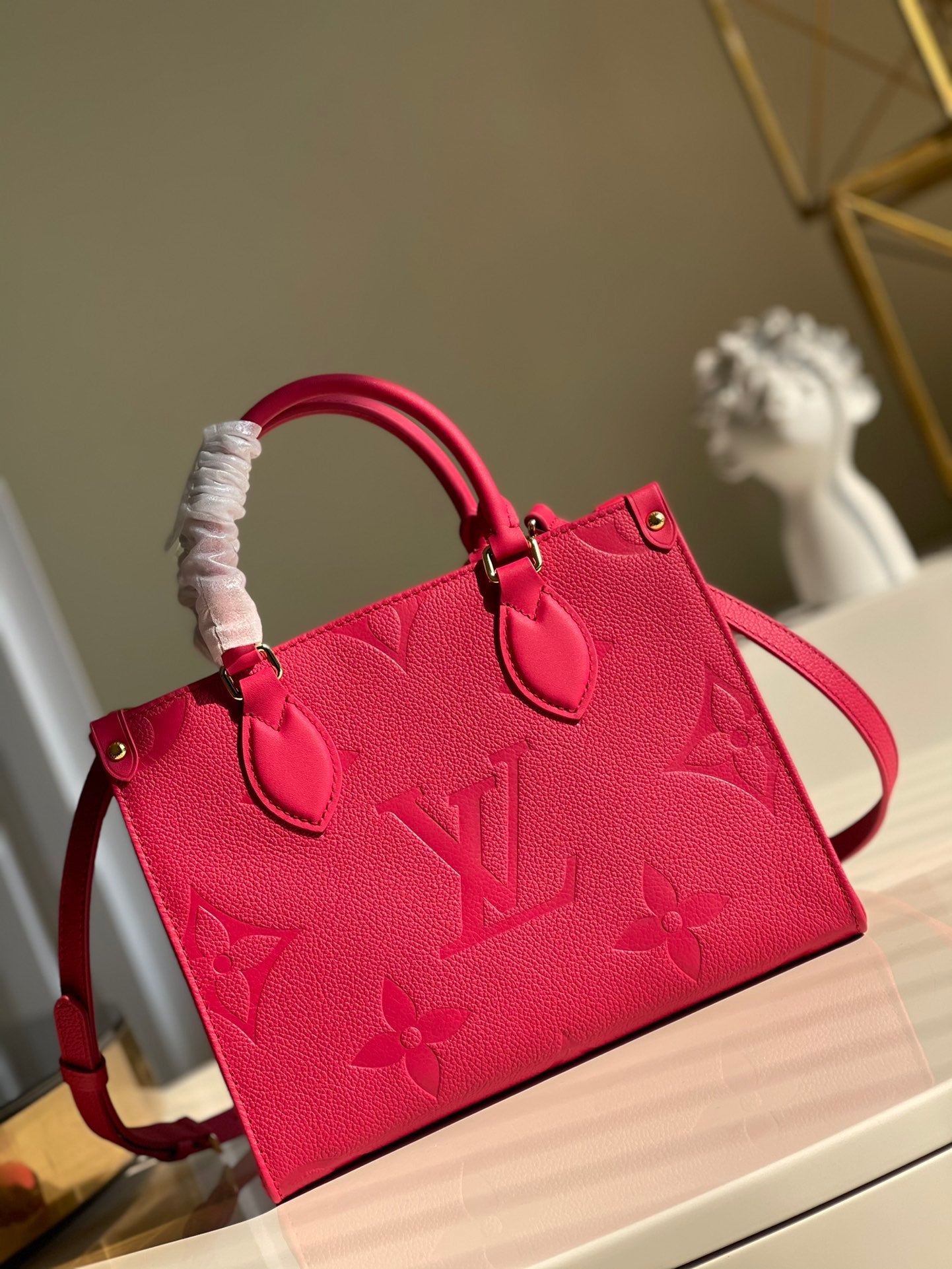 LV OnTheGo PM Tote Bag Monogram Empreinte Rosy For Women, WomenÃ¢â‚¬â„¢s Handbags, Shoulder And Crossbody Bags 9.8in/25cm LV M45660