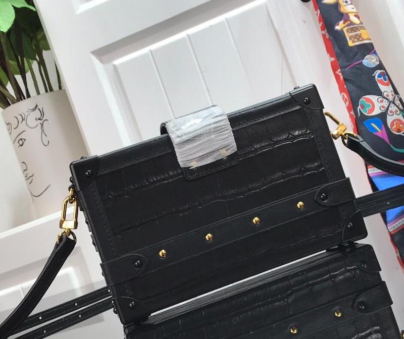 SAMC - LOV Bags - 2364