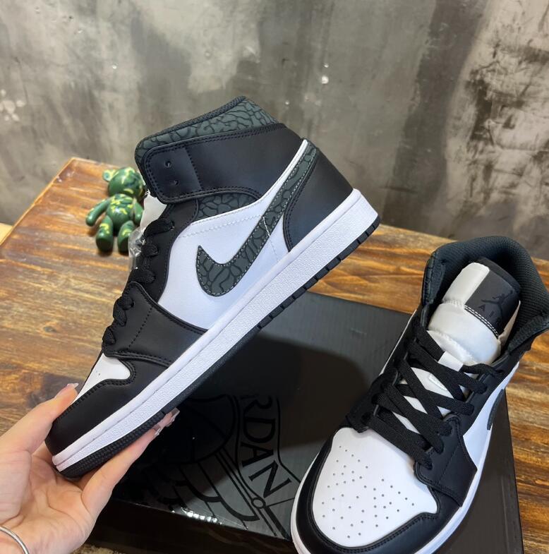 SAMC - NKE Shoes - 276