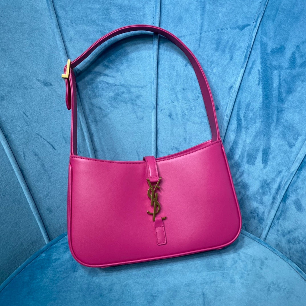 GLAMI Le 5 Ãƒâ‚¬ 7 Hobo Bag In Smooth Pink For Women 9in/23cm YSL 6572282R20W5623