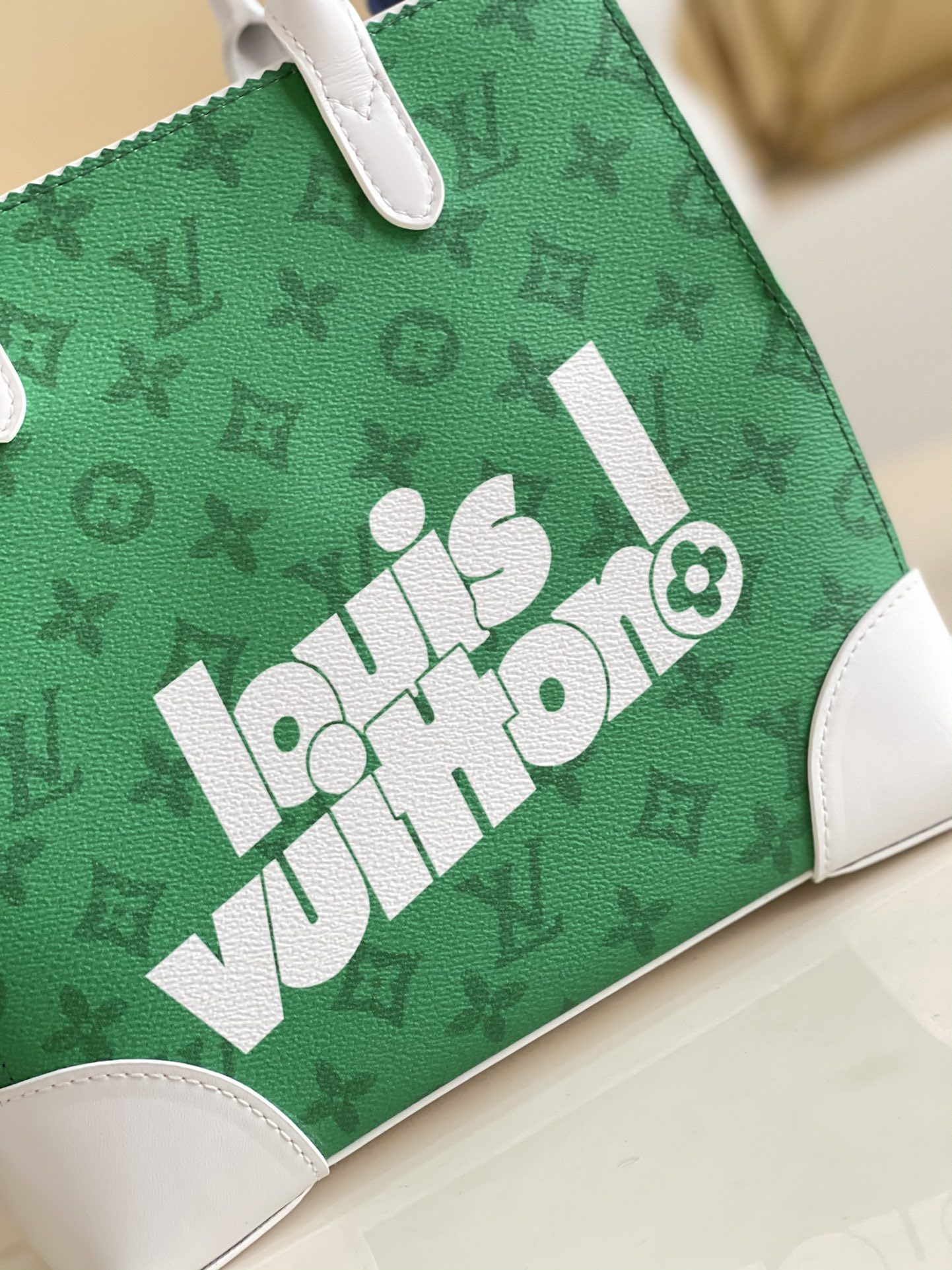 LV Litter Bag Vintage Monogram Canvas Green By Virgil Abloh For Men, MenÃ¢â‚¬â„¢s Bags, Shoulder And Crossbody Bags 9.4in/24cm LV M80815