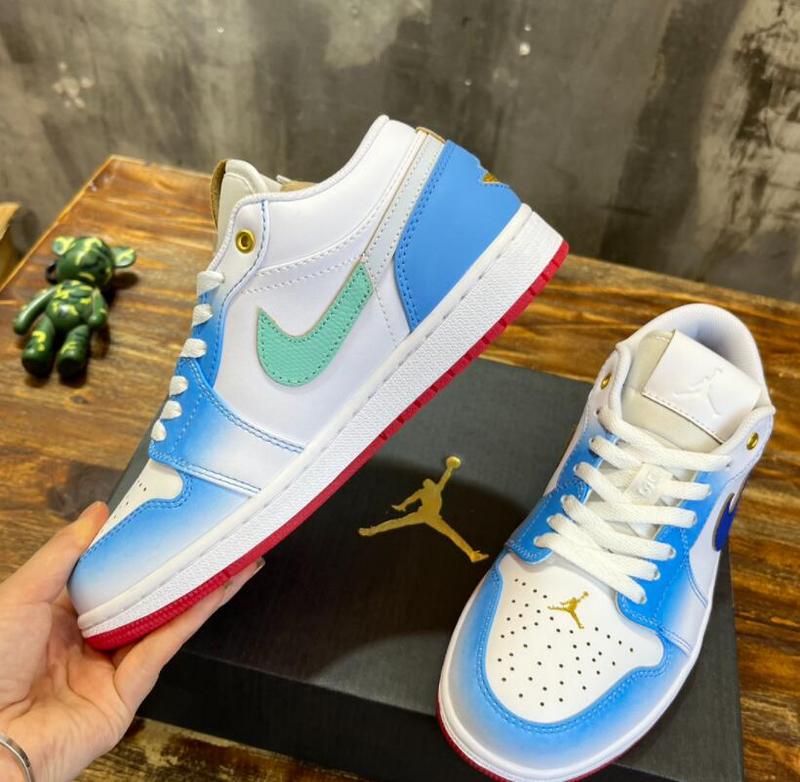 SAMC - NKE Shoes - 390