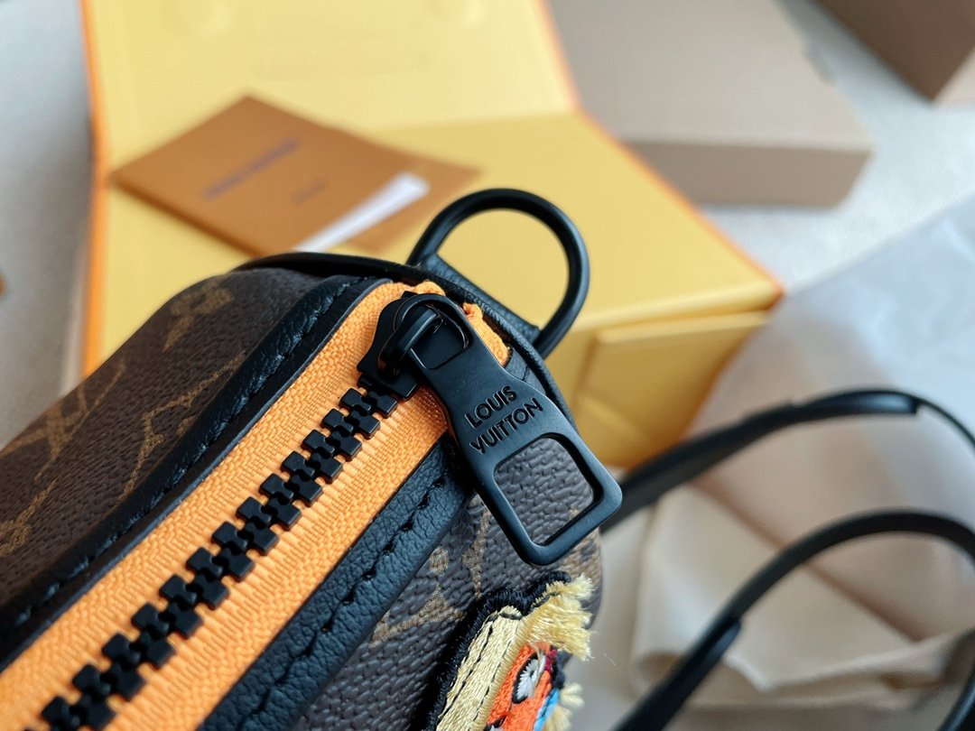 EN - New Arrival Bags LUV 075