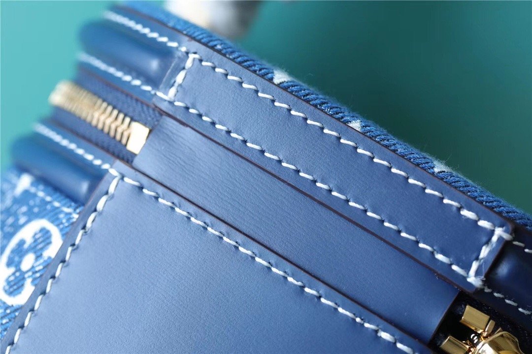 LV Cannes Monogram Denim By Nicolas Ghesquiere For Women, WomenÃ¢â‚¬â„¢s Bags, Shoulder And Crossbody Bags 6.7in/17cm LV