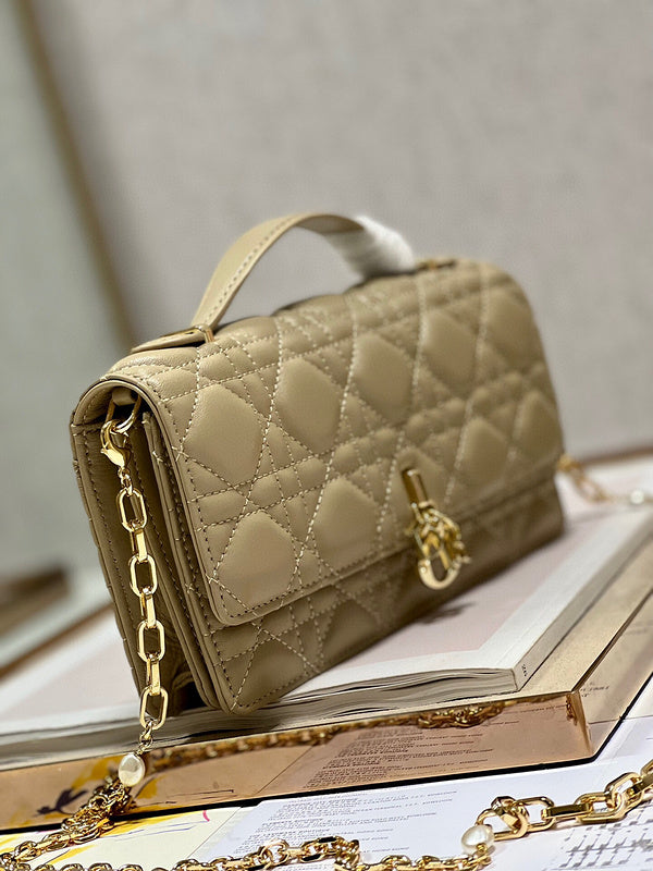 ELE - Dir Bags - 1352