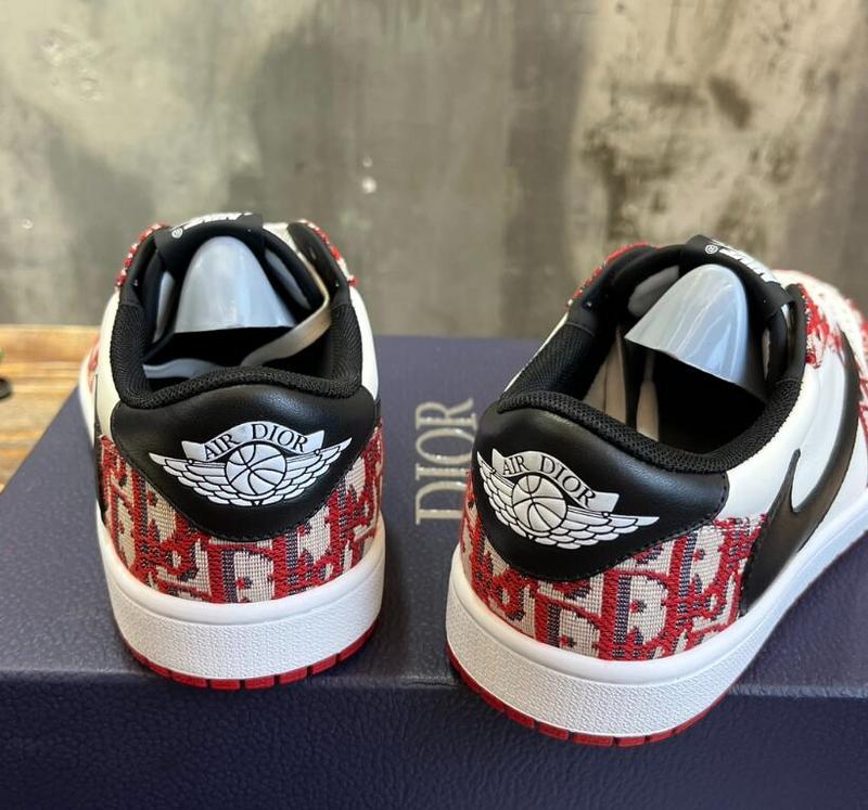 SAMC - NKE Shoes - 460