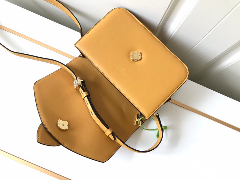 LOV2 Bags - Luxurious Bags  1046