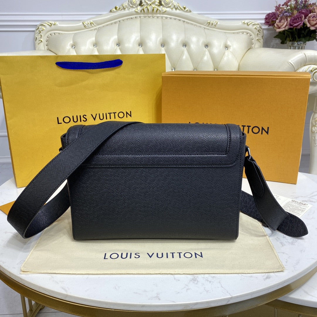 LV New GlamIap Messenger Bag Taiga Black For Men, Bags, Shoulder And Crossbody Bags 11.1in/28.3cm LV M30807