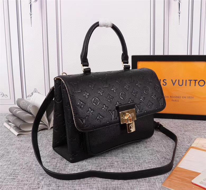 EN - New Arrival Bags LUV 044