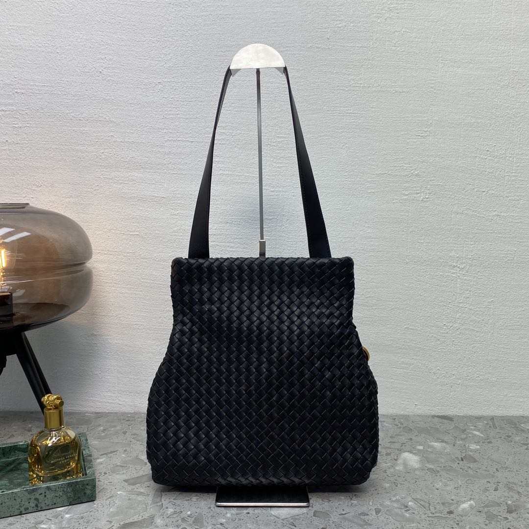 GLAMI Intrecciato Shoulder Bag Black, For Women, WomenÃ¢â‚¬â„¢s Bags 10.2in/26cm