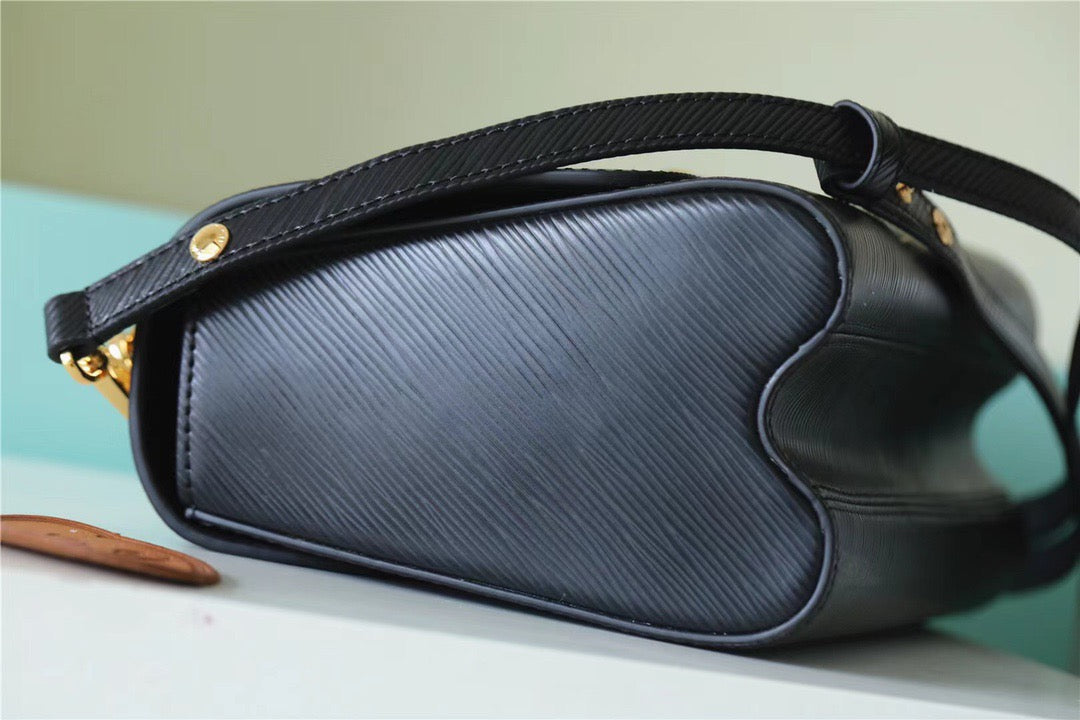 LV Twist MM Epi Black For Women, WomenÃ¢â‚¬â„¢s Bags, Shoulder And Crossbody Bags 9.1in/23cm LV M59887