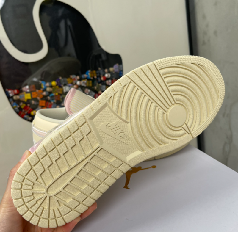SAMC - NKE Shoes - 060