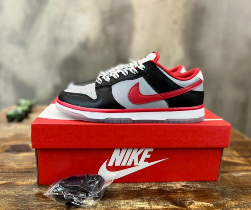 SAMC - NKE Shoes - 815