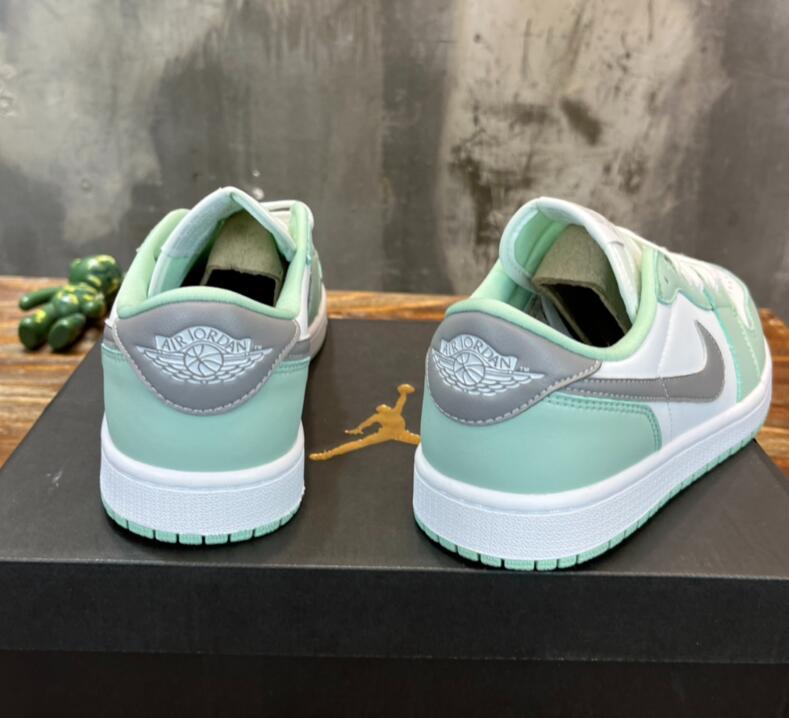 SAMC - NKE Shoes - 883