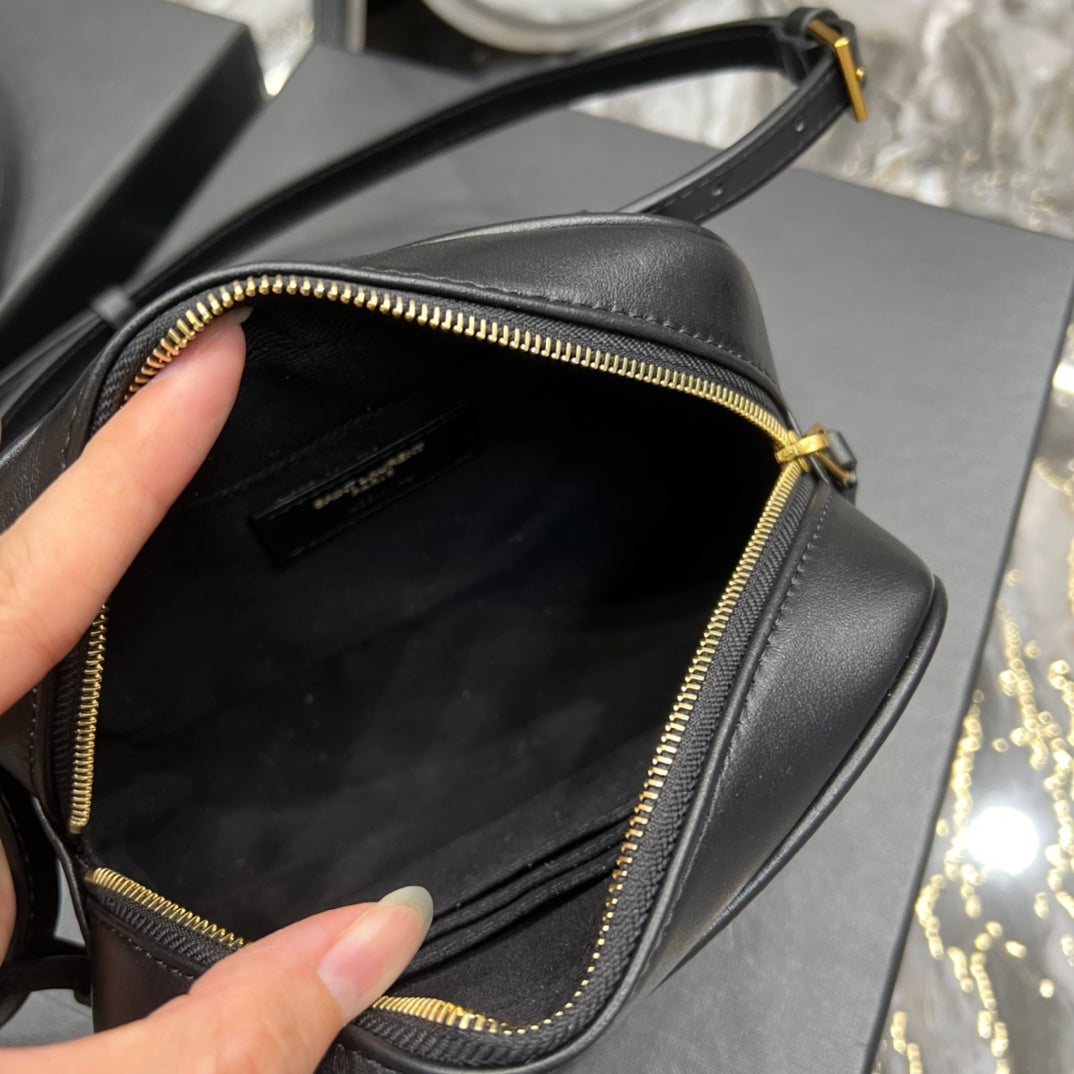 GLAMI Lou Belt Bag Black In MatelassÃƒÂ© Gold Toned Hardware For Women 6.1in/15cm YSL 614031DV7071000