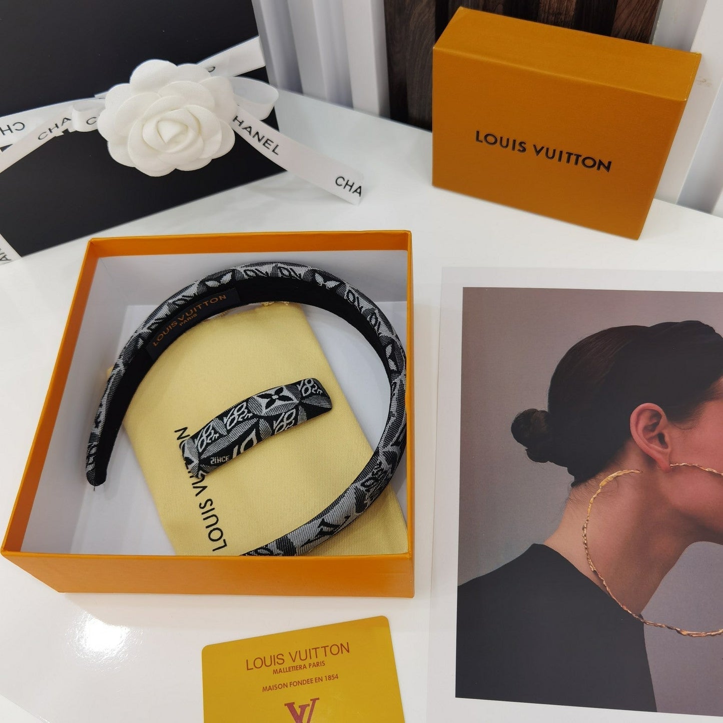 EN - Luxury Hair Band LUV 040