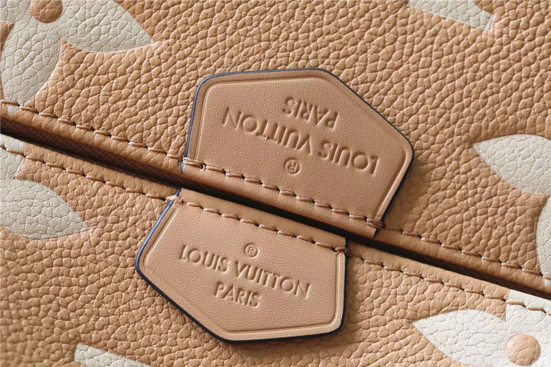 LV Multi Pochette AcGLAMIssoires Monogram Empreinte Arizona Beige / Cream For Women,  Shoulder And Crossbody Bags 9.8in/25cm LV M45983