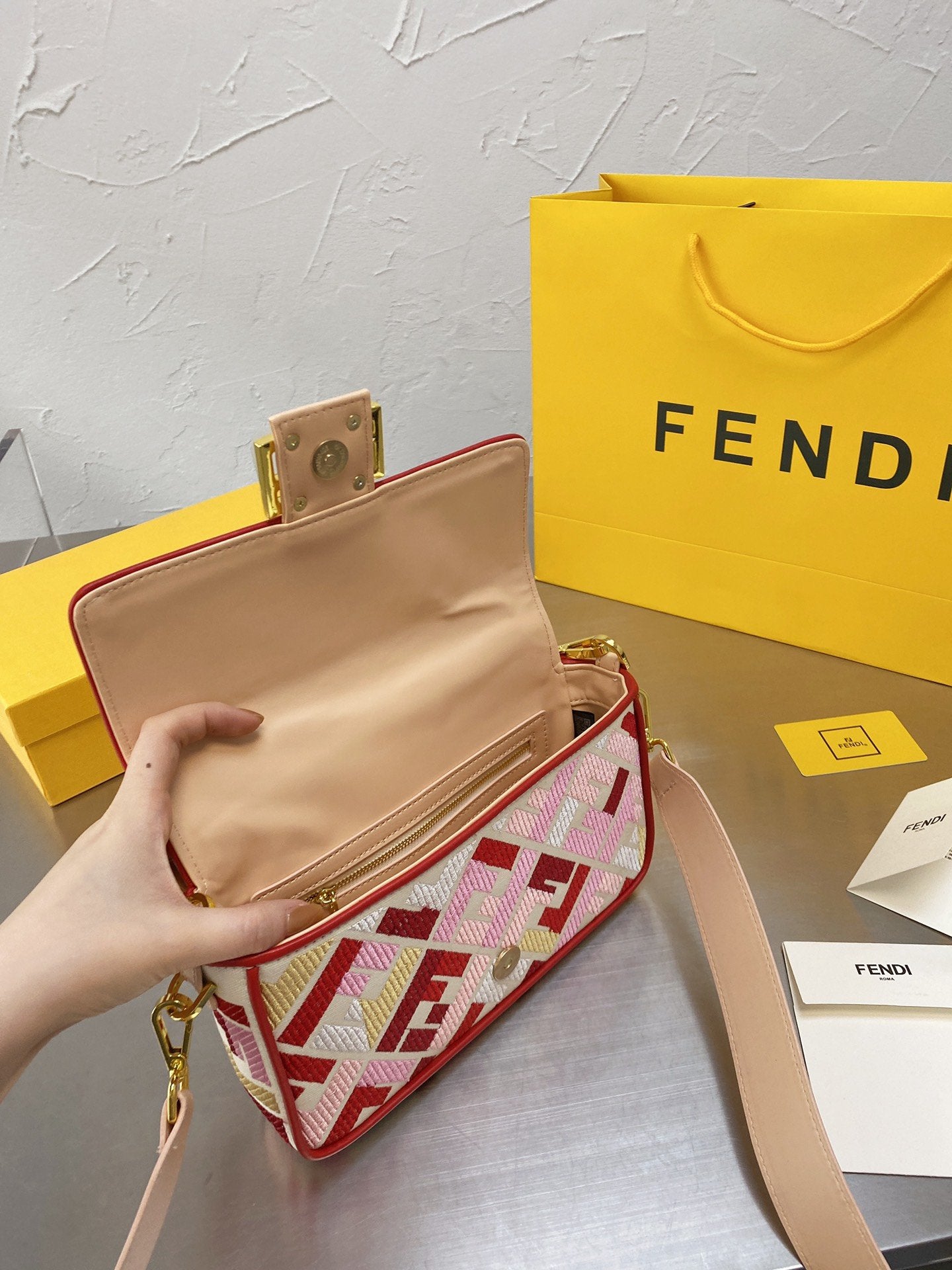EN - NEW Arrival Bags FEI 119