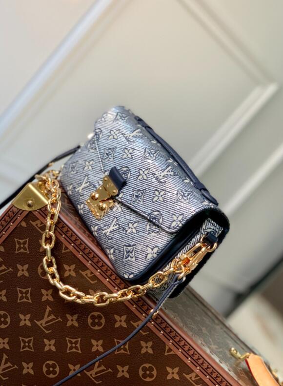 SAMC - LOV Bags - 1096