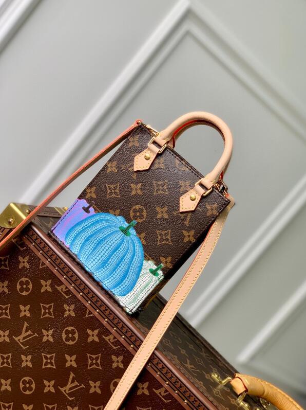 SAMC - LOV Bags - 1240