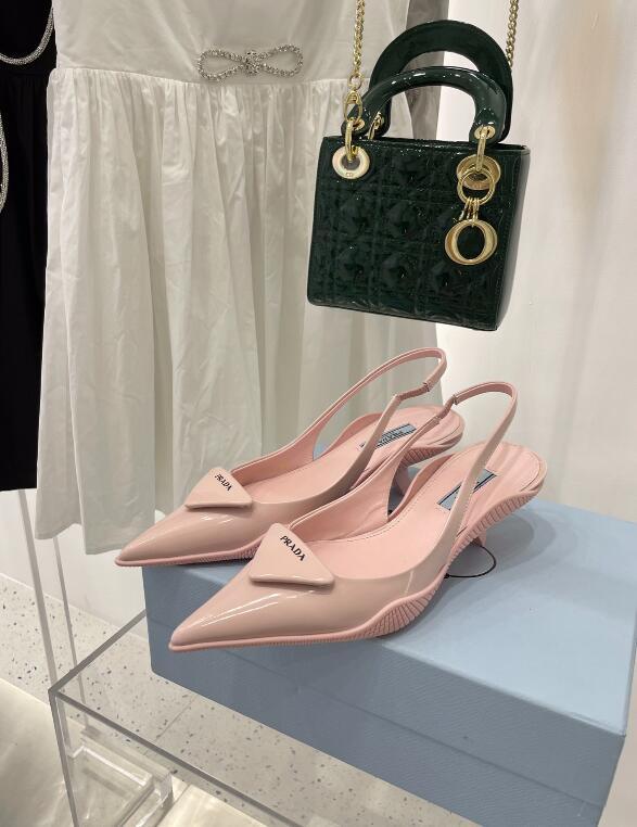 GlamyWomen Shoes - 679