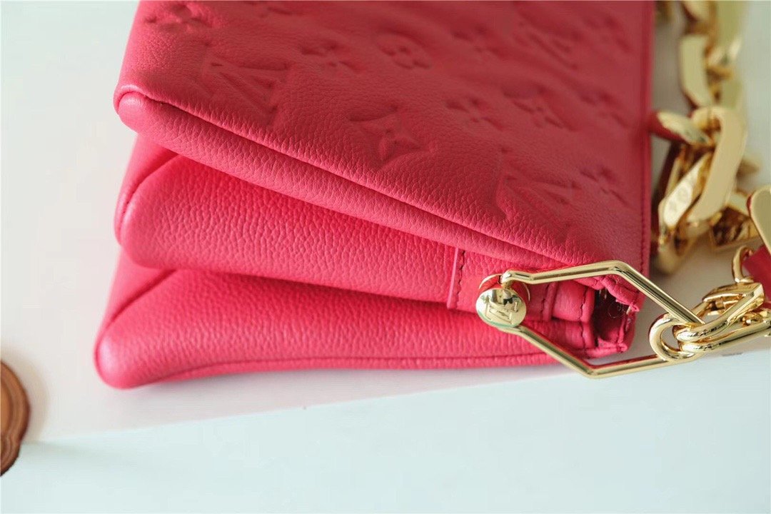 LV Coussin GLAMI Grain GlamIuo Pink For Women, WomenÃ¢â‚¬â„¢s Bags, Shoulder And Crossbody Bags 8.3in/21cm LV M20750