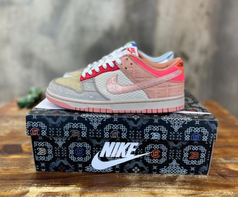 SAMC - NKE Shoes - 251