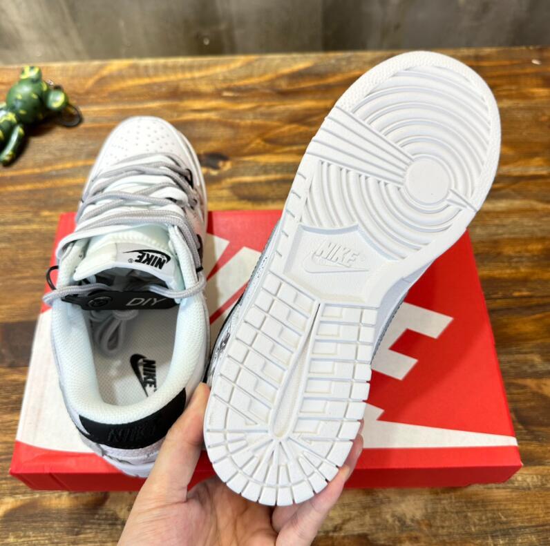 SAMC - NKE Shoes - 133