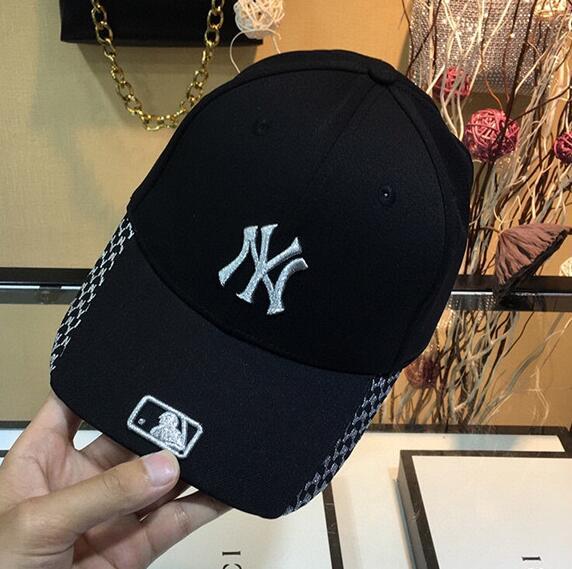 SAMC - Mix Hats - 051