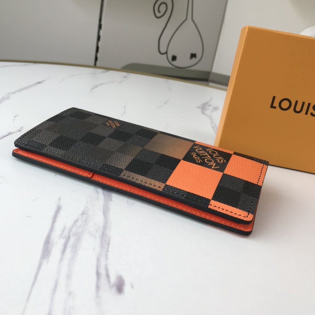 EN - New Arrival Wallet LUV 050