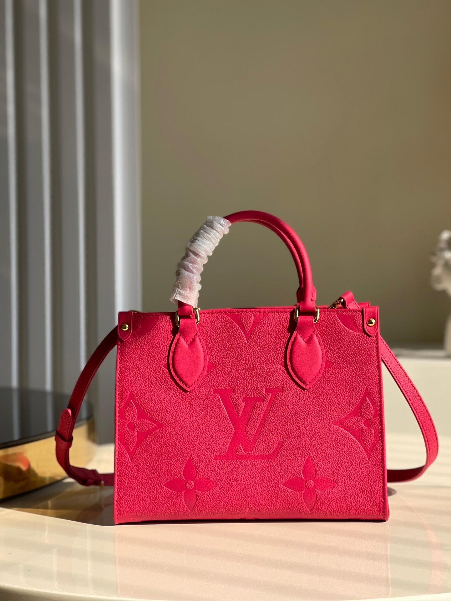LV OnTheGo PM Tote Bag Monogram Empreinte Rosy For Women, WomenÃ¢â‚¬â„¢s Handbags, Shoulder And Crossbody Bags 9.8in/25cm LV M45660