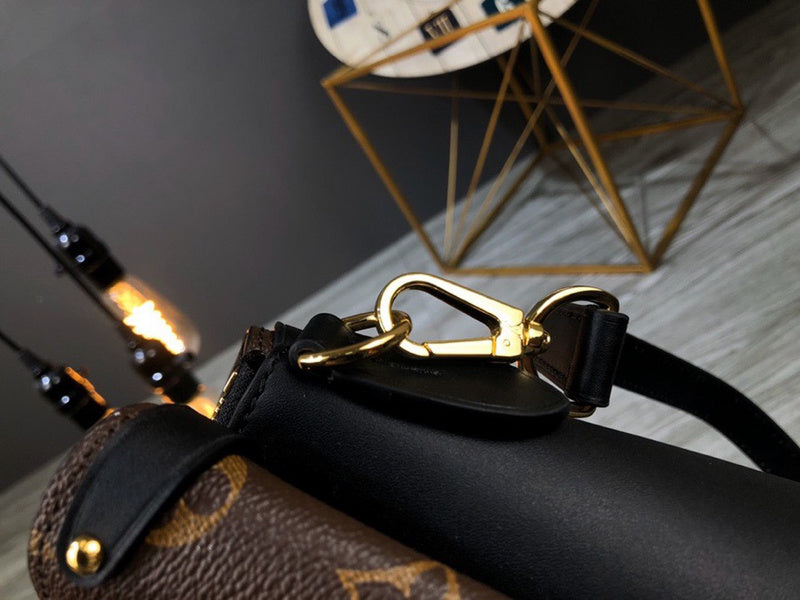 LOV2 Bags - Luxurious Bags  1070