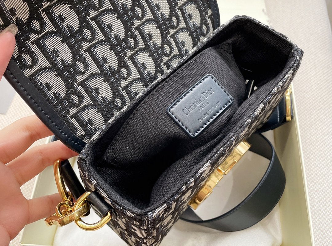 EN - New Arrival Bags DIR 042