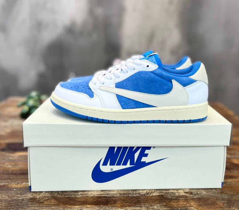 SAMC - NKE Shoes - 881