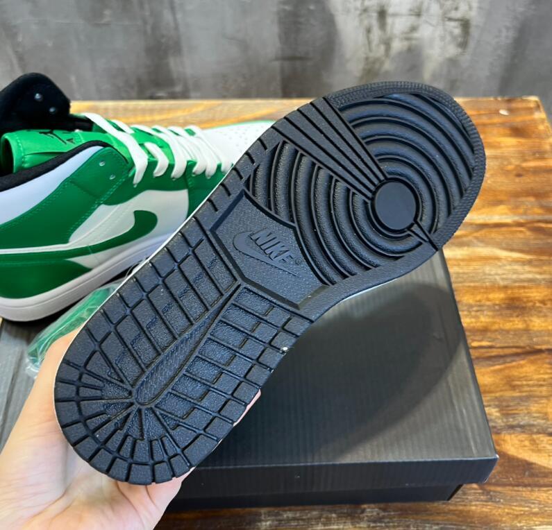 SAMC - NKE Shoes - 580