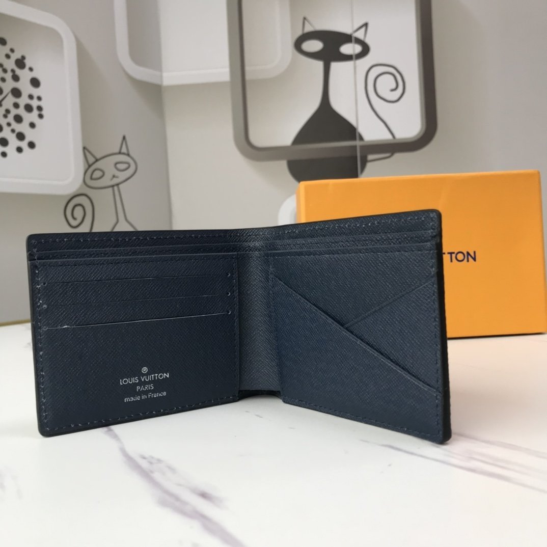 EN - New Arrival Wallet LUV 077
