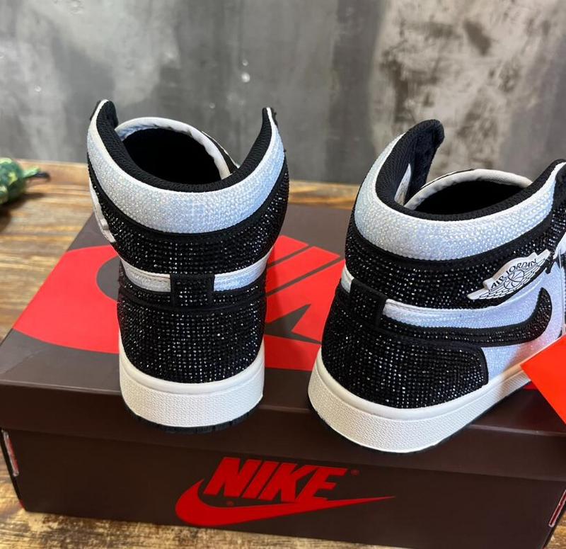 SAMC - NKE Shoes - 437