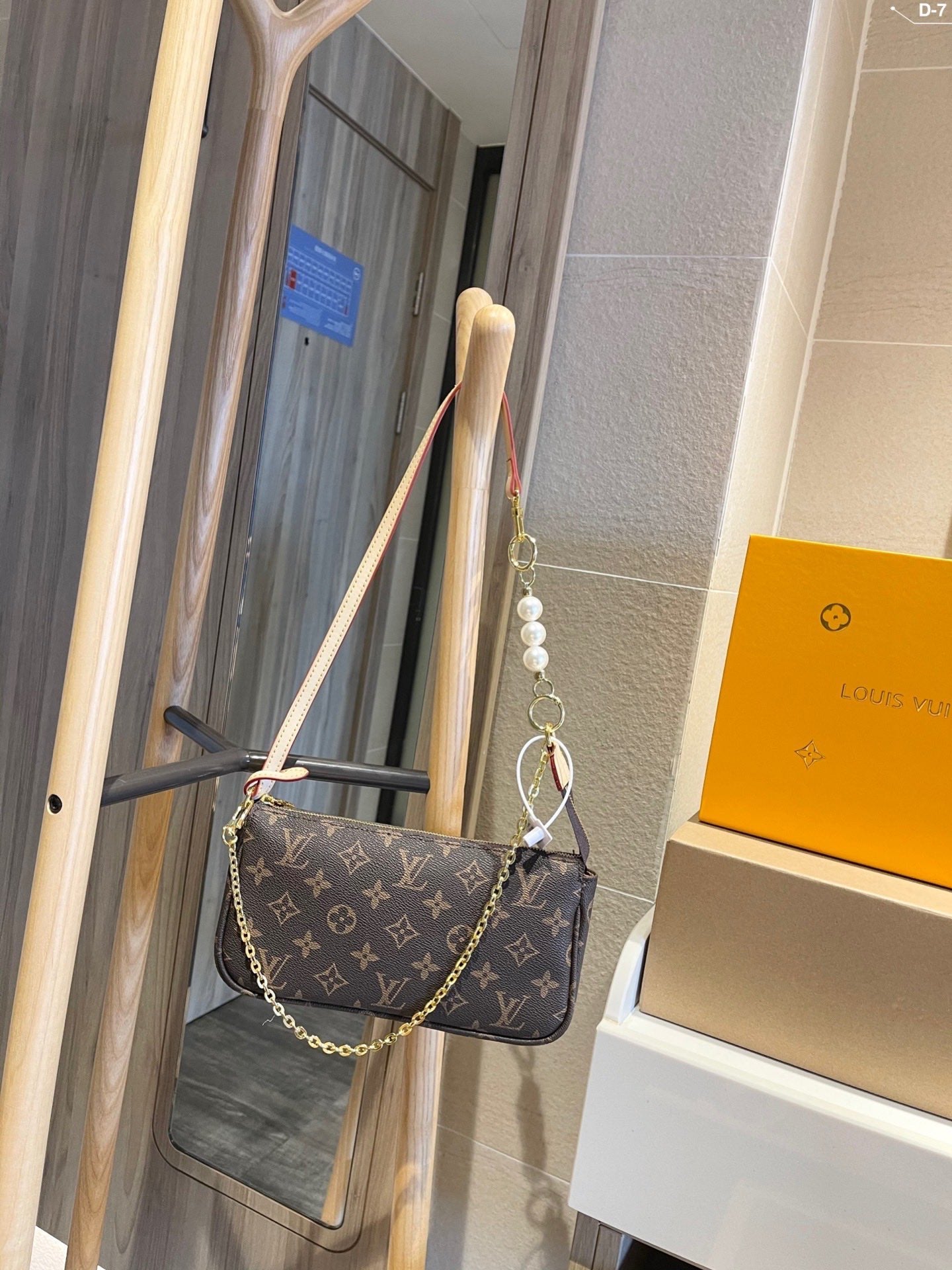 EN - New Arrival Bags LUV 474