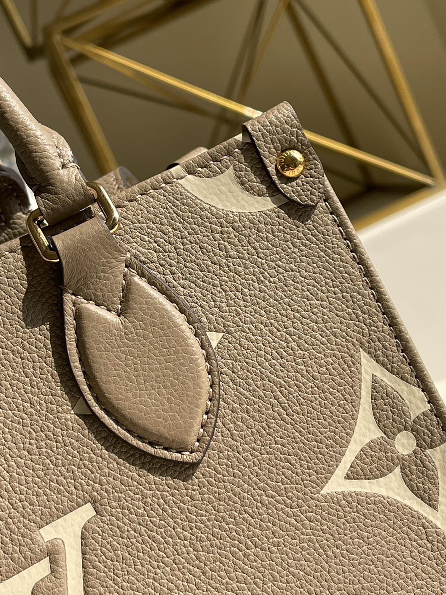 LV OnTheGo PM Tote Bag Monogram Empreinte Beige/Cream For Women, WomenÃ¢â‚¬â„¢s Handbags, Shoulder And Crossbody Bags 9.8in/25cm LV M45779