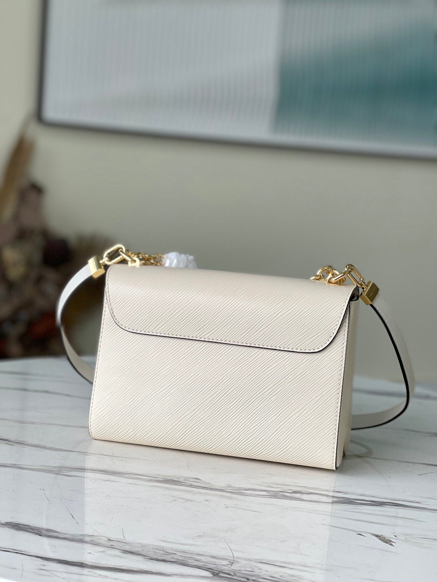 LV Twist MM Monogram GlamIower Quartz White For Women,  Shoulder And Crossbody Bags 9.1in/23cm LV M59403