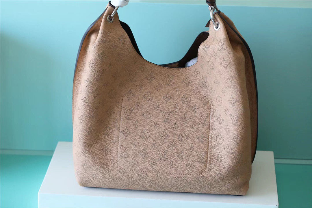 LV Carmel Hobo Bag Mahina Galet For Women, WomenÃ¢â‚¬â„¢s Handbags, Shoulder Bags And Crossbody Bags 13.8in/35in LV