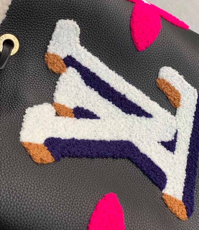 SAMC - LOV Bags - 2570