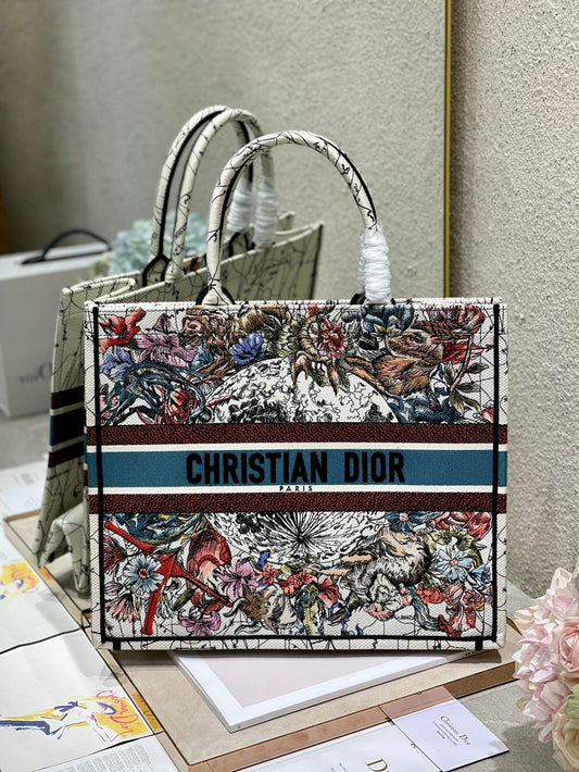GLAMI Large Book Tote Latte Multicolor ZoGLAMIac Embroidery, Latte Multicolor, For Women WomenÃ¢â‚¬â„¢s Handbags, Shoulder Bags, 42cm CD M1286ZRHP_M941