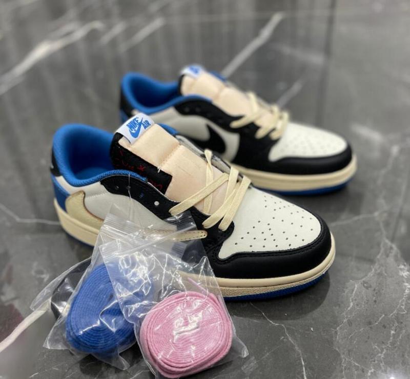 SAMC - NKE Shoes - 1070