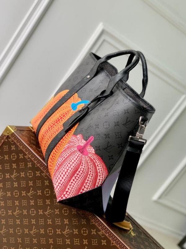 SAMC - LOV Bags - 1223