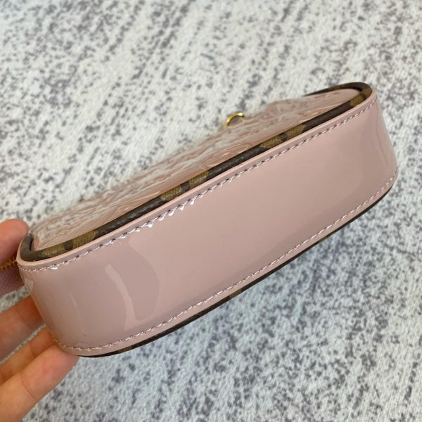 LOV2 Bags - Luxurious Bags  1424