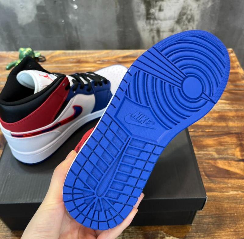 SAMC - NKE Shoes - 922