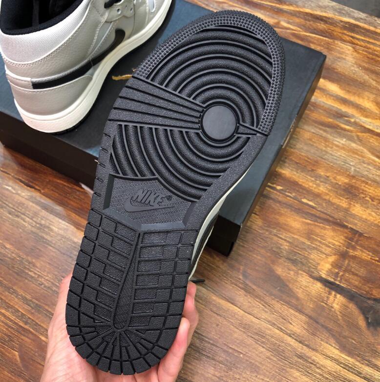 SAMC - NKE Shoes - 1878
